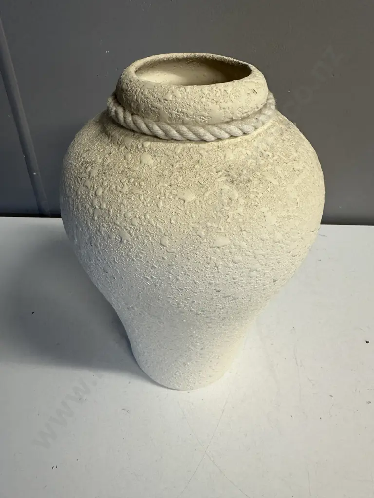 Micasa Ceramics Cream Rope Detail Vase H29cm. Image 1++
