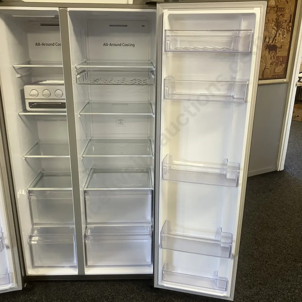 Samsung 655Litre Side By Side Fridge Freezer In Gentle Silver Matt Finish, Model SRS694NLS - (02 / 2022) Image 1++