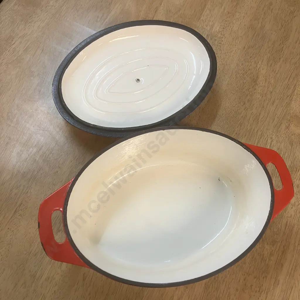 Red Enamel Cast Iron Oval Casserole With Lid - 29cm Image 1++