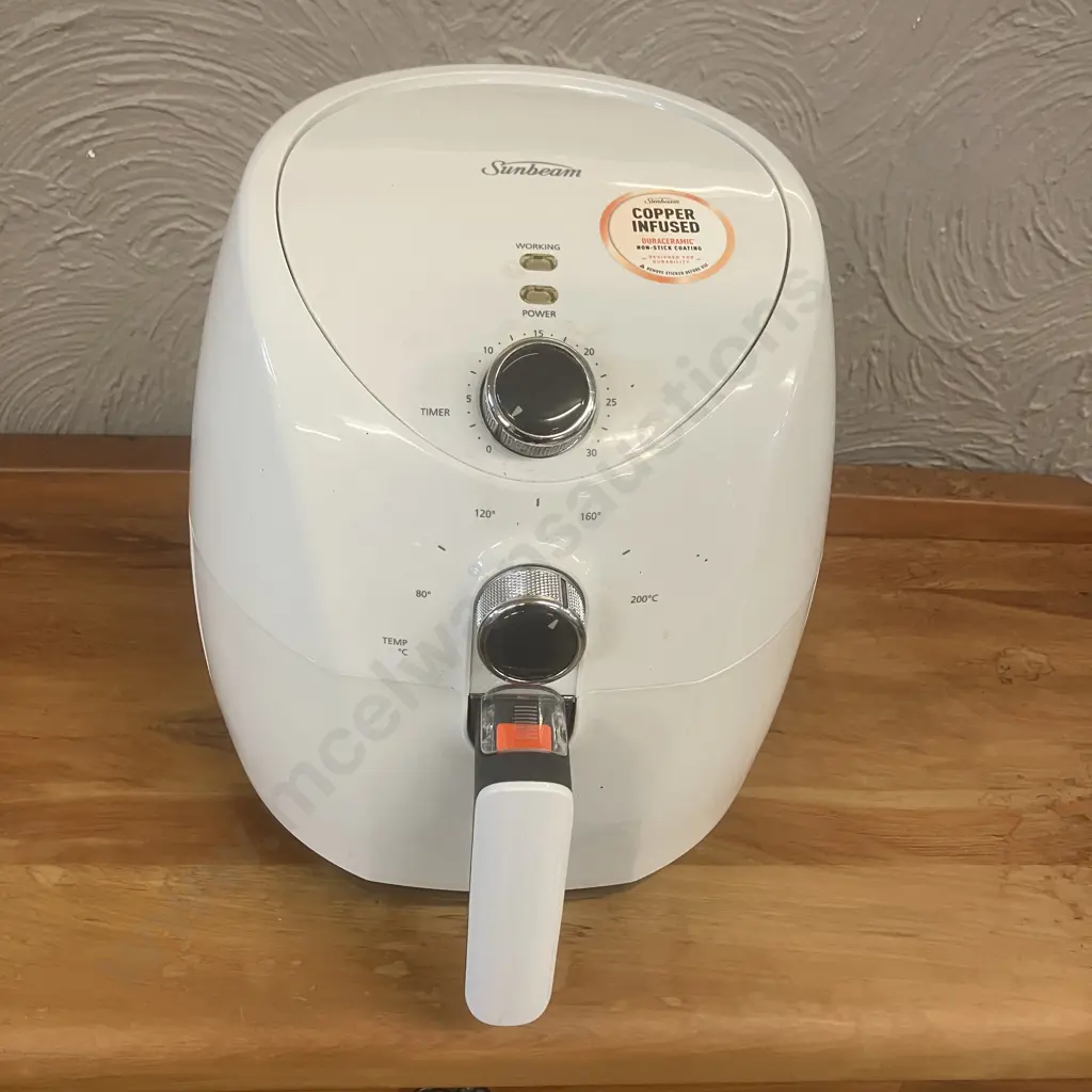 Sunbeam DuraCeramic Copper Infused Airfryer - White, Model AFP4000WH Image 1++