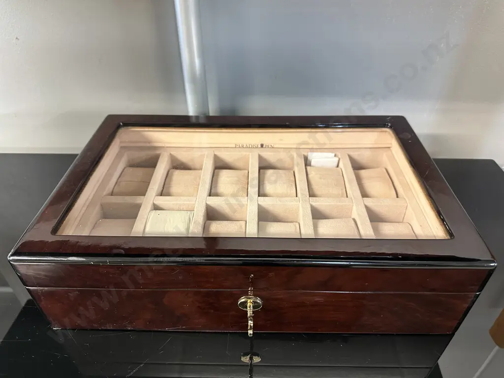 Paradise Pen 12 Watch Display Case With Key H10,W37,D24cm. Image 1++