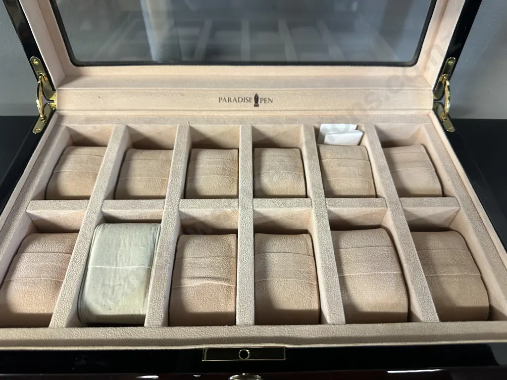 Paradise Pen 12 Watch Display Case With Key H10,W37,D24cm. Image 1++