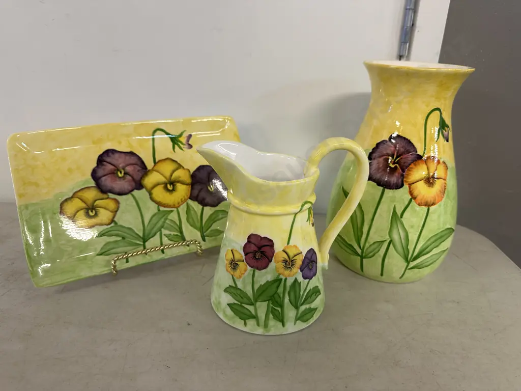 Martin Vale Australia Vase, Jug & Platter Designed By Greg.M.Vale Image 1++