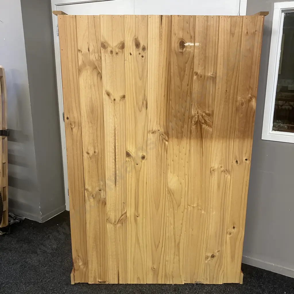 Cornwall Country Bookcase, 4 Shelves, Tongue & Groove Back. H180 W122 D29cm (Missing a Knob) Image 1++