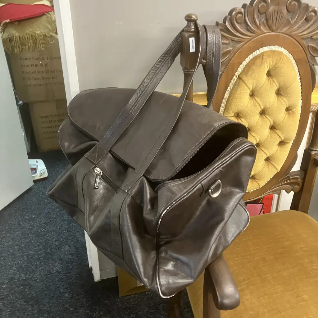 Trip Lite Leather Bag Image 1++