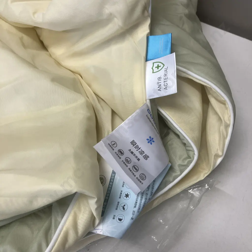 200 x 230cm Coverlet Image 1++