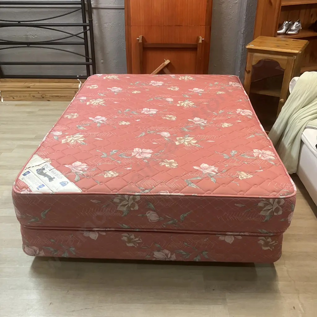Tattersfield Slumberpaedic Double Size Mattress & Base Image 1++