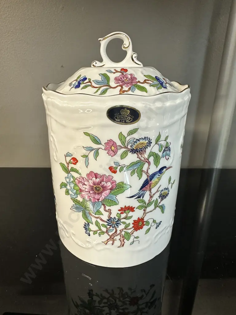 Aynsley 'Pembrooke' Lidded Cannister H19cm. Image 1++