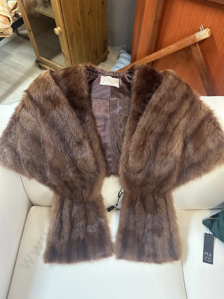 Vintage Fashion Fur Stoll Image 1++