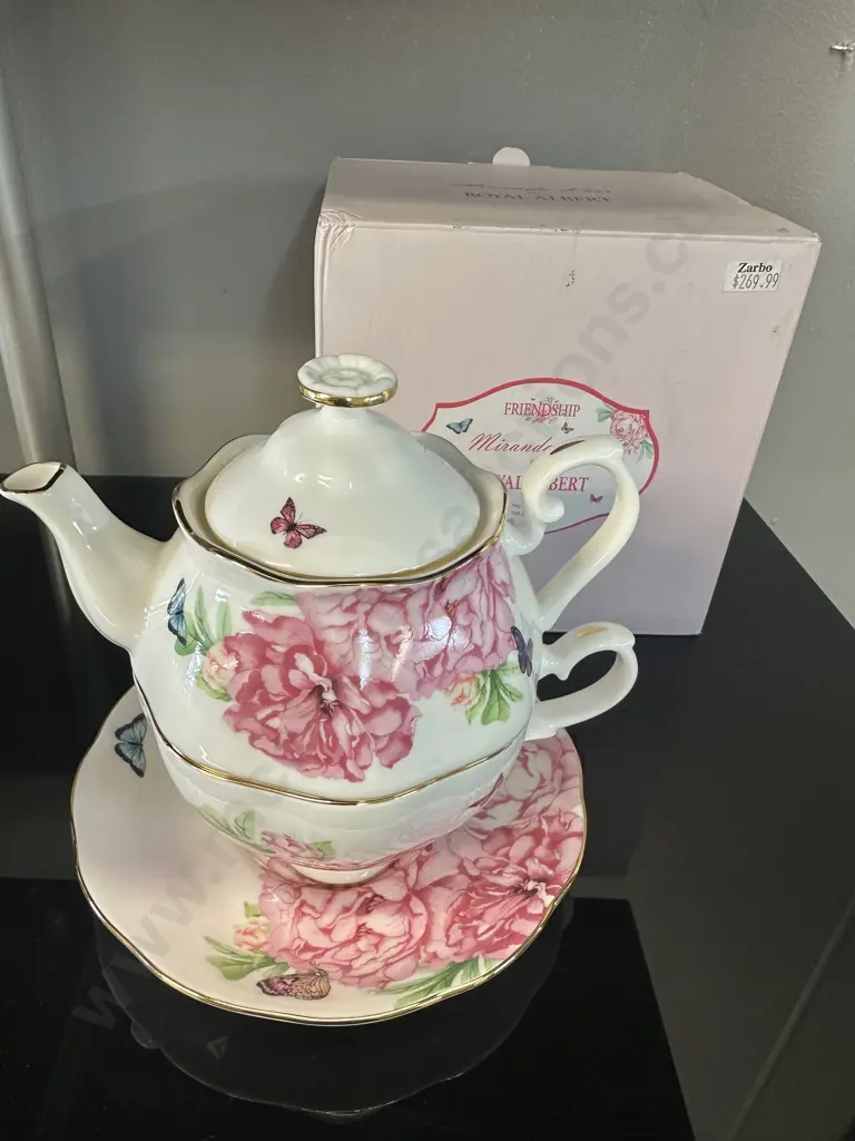 Royal Albert 'Friendship' For Miranda Kerr Tea For One Teapot (Small Chip On Rim) Image 1++