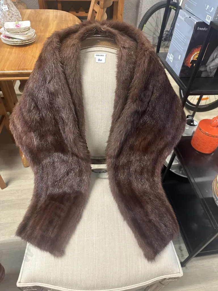 Vintage Mooneys Fine Furs Brown Stole/Shrug Image 1++
