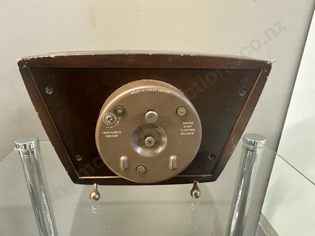 Retro Vintage English Smiths Mantle Clock With Ball Feet Image 1++