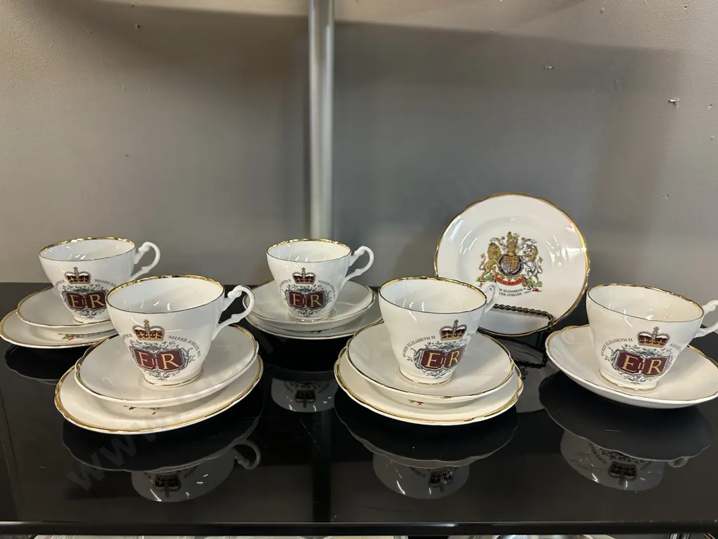 Vintage 'Springfield' Queen Elizabeth ll Silver Jubilee Trios x5 Image 1++
