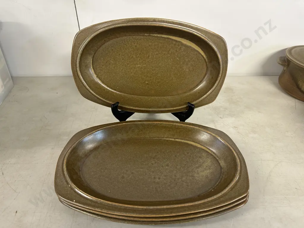 Temuka Pottery Rectangular Plates x4 Image 1++