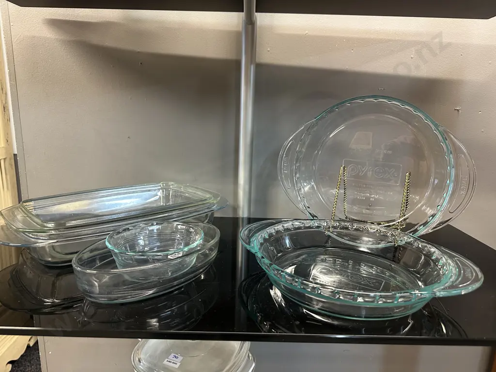 Selection Of Pyrex Dishes Image 1++