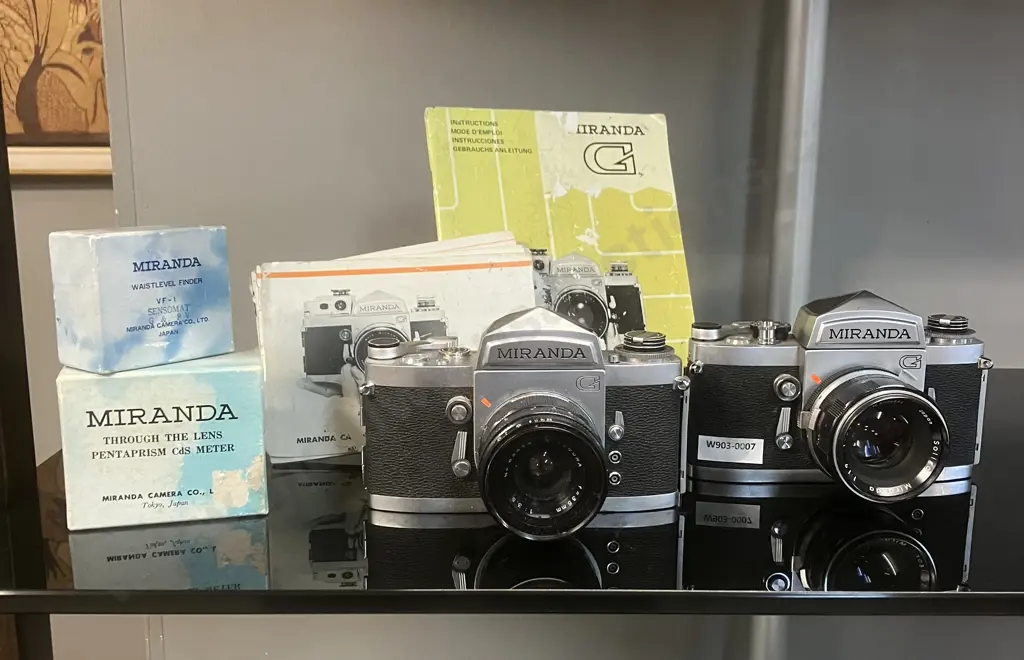 Miranda G Cameras With SM 1:1.9 f=5cm & Accura f=35mm 1:3.5 Lenses, Manuals - 1965 Japan Image 1++