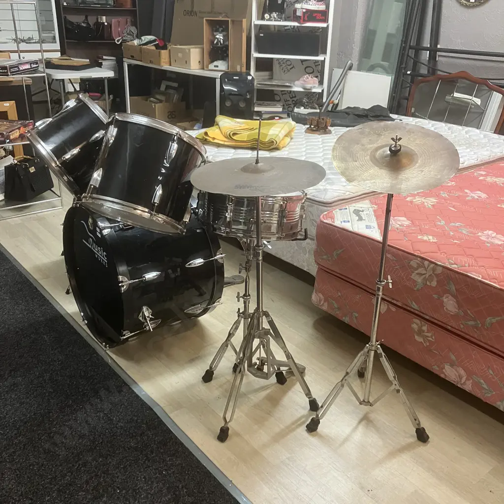 Music Works 7-piece Drum Kit (As Found Condition) Image 1++