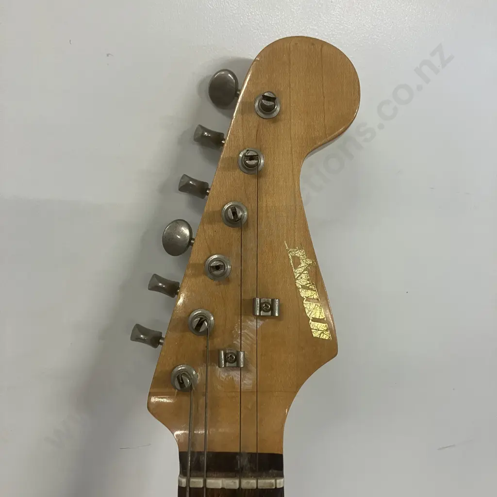 Red & White Electric Guitar Image 1++