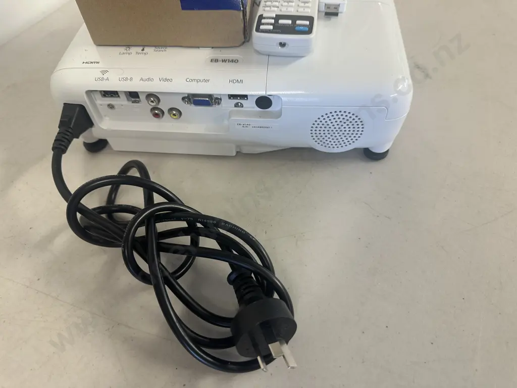 Epson EB-W140 Projector With Epsom EIPLP 85 Spare Lamp & Remote Image 1++