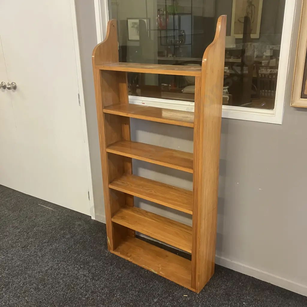 Rimu 6 Tier Open Bookcase. H154 W73 D21cm Image 1++