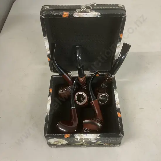 Five Tobacco Pipes In Tulip Case