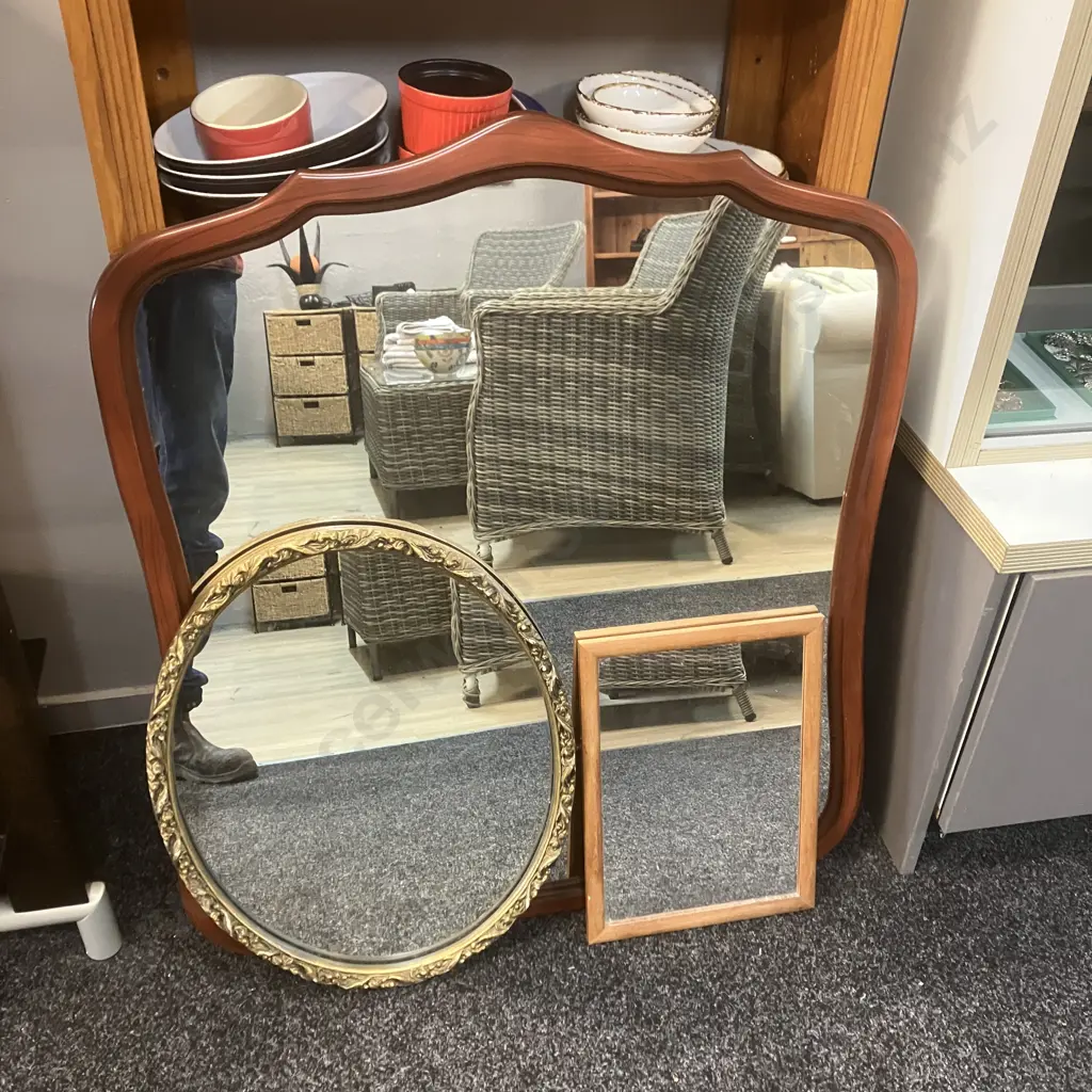Three Mirrors Image 1++