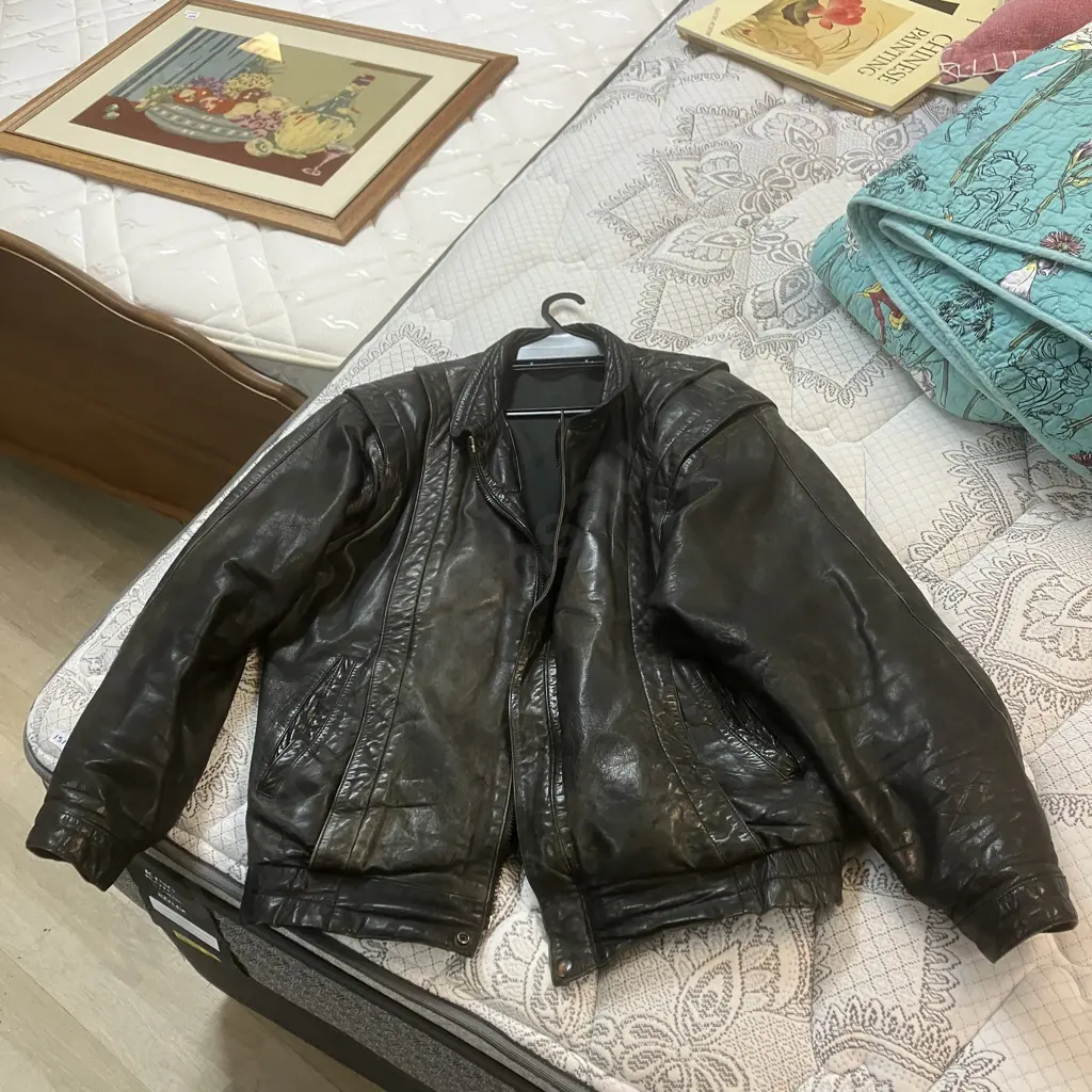 Mens Black Leather Jacket, Size XL Image 1++
