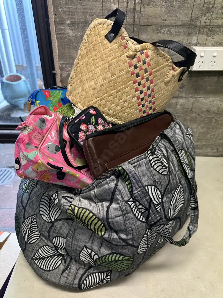 Large Selection Of Bags, Scarves, Hats Etc Image 1++