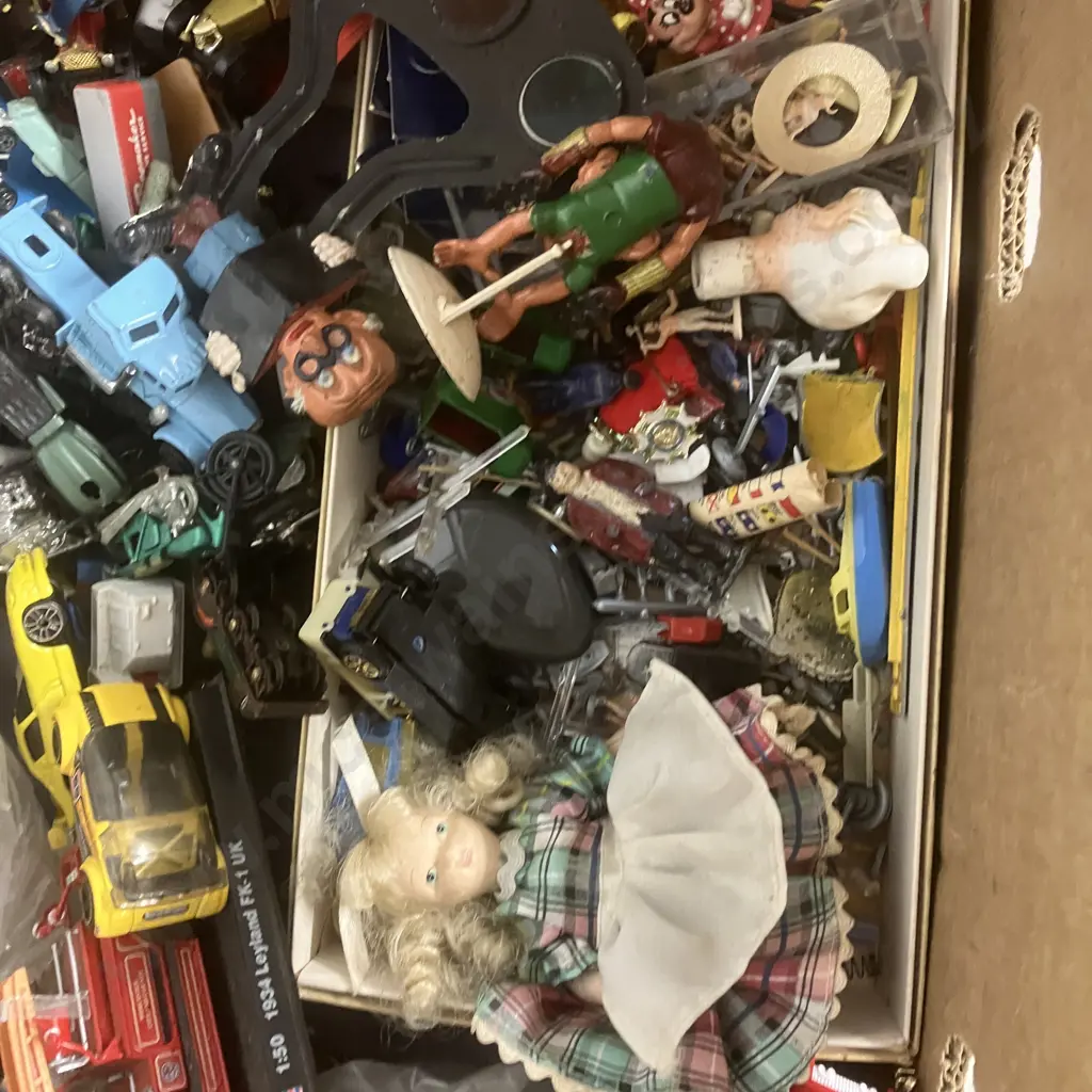 Box Lot Assorted Toy Cars, Lead Figures, Wooden Stick Craft Etc Image 1++