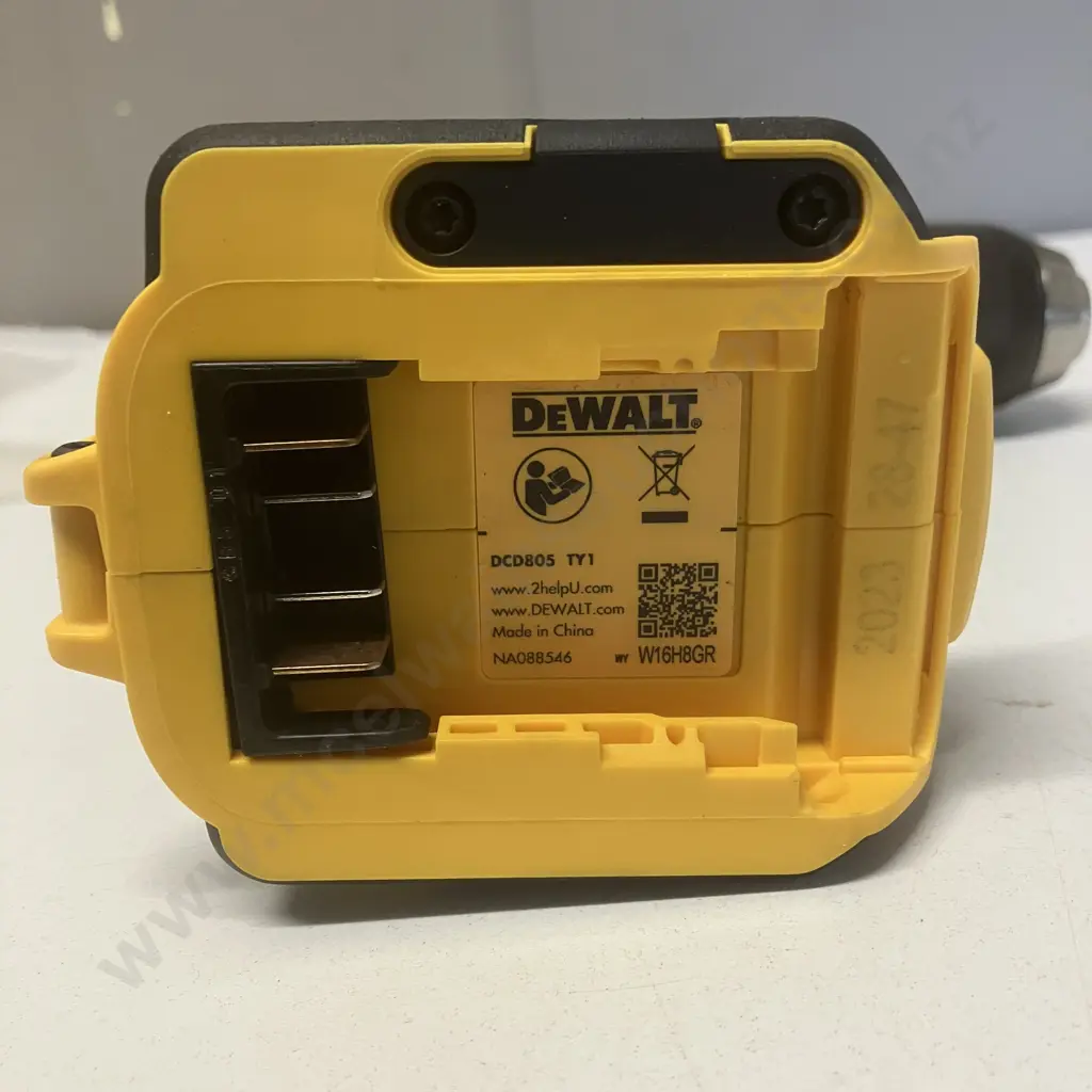 Dewalt DCD805 18V XR Brushless Hammer Drill Driver With 5AH PowerStack Battery DCBP518 (No Charger) Image 1++