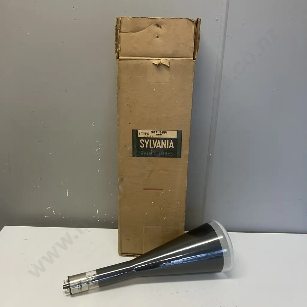 Vintage Sylvania 5GP1/5BP1 Cathode Ray Tube, 11 Pin - 1940s / 1950s Image 1++