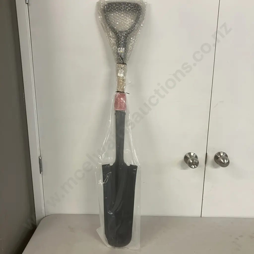 New CAT 555-7121 D-Handle Drain Spade Shovel Image 1++