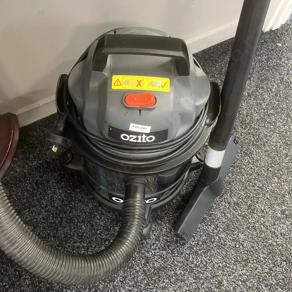 Ozito Wet & Dry Vacuum Model VWD-1212 With Dust Bags Image 1++