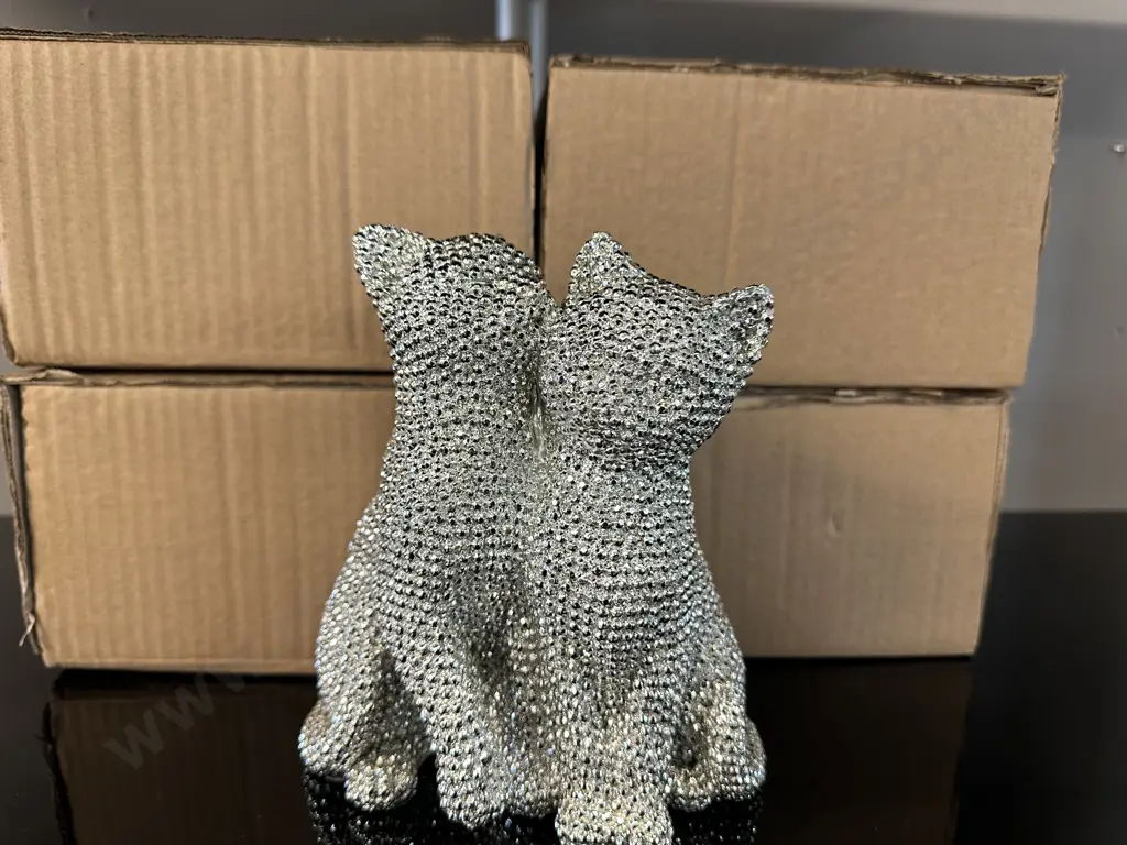Decorative Cats x4 H18,W15cm.  Image 1++
