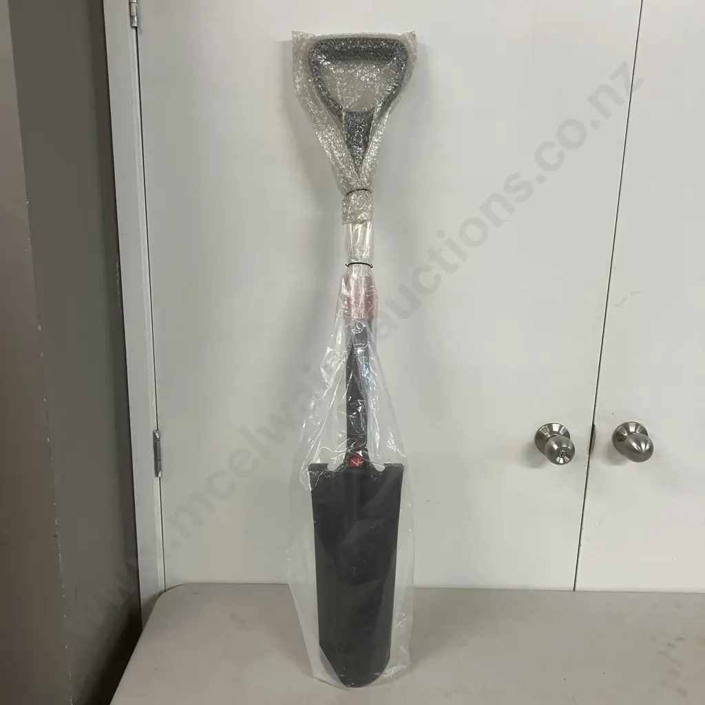 New CAT 555-7121 D-Handle Drain Spade Shovel Image 1++