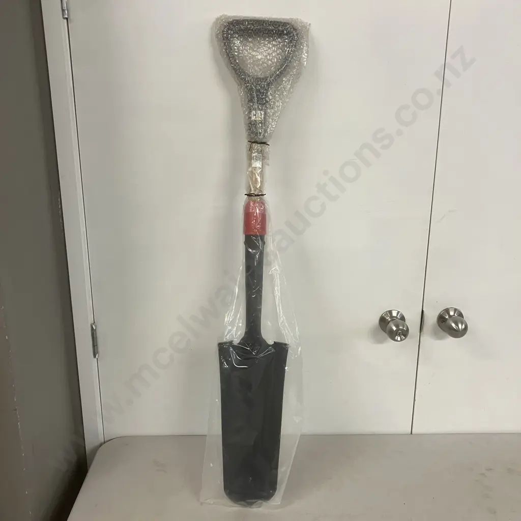 New CAT 555-7121 D-Handle Drain Spade Shovel Image 1++