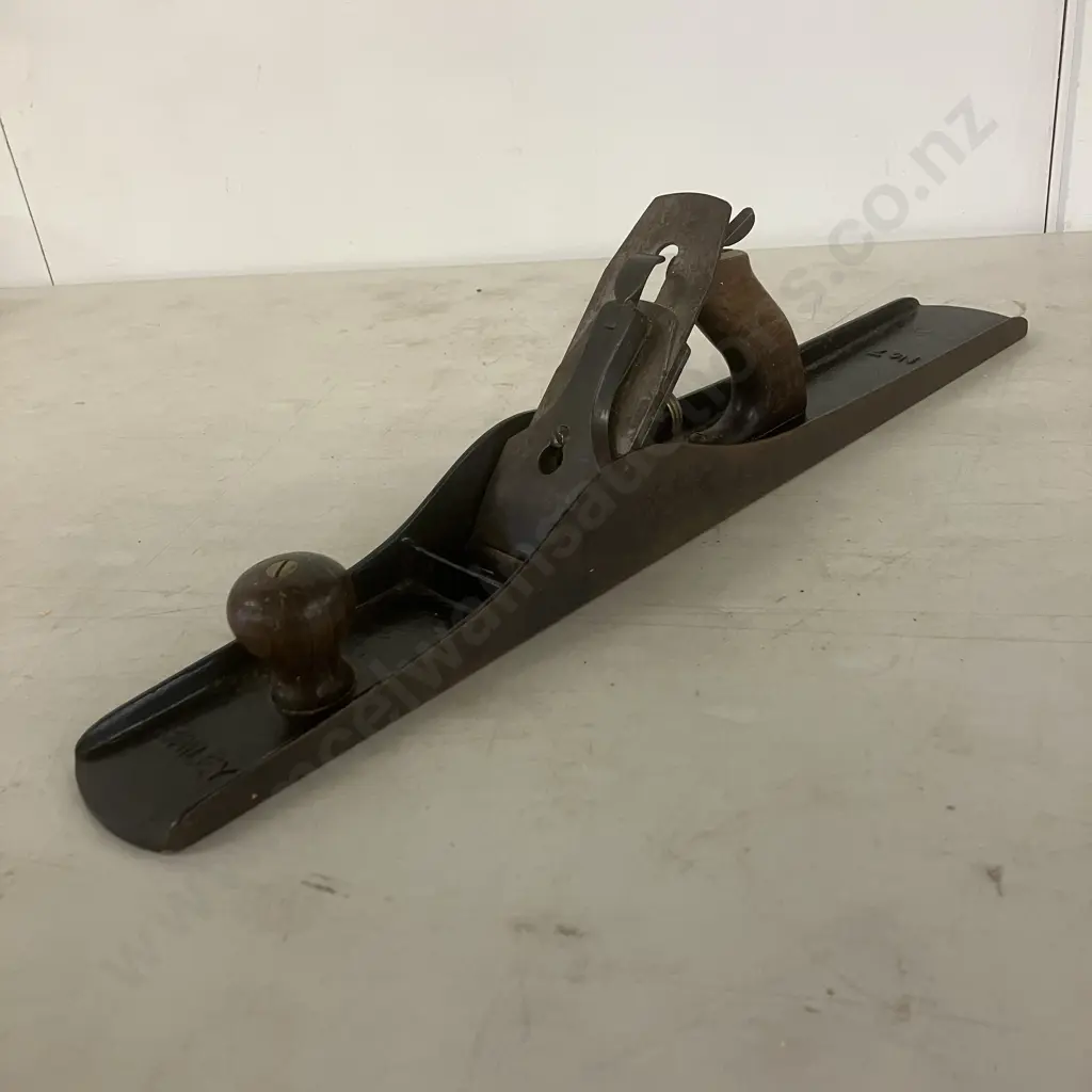 Vintage Bailey No. 7 Wood Plane (Has 3 Patent Dates Behind The Frog) Image 1++