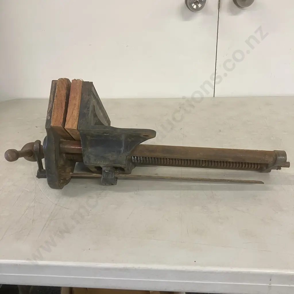 Vintage Record England No: 52 ½ Quick Release Woodworkers Vice Image 1++