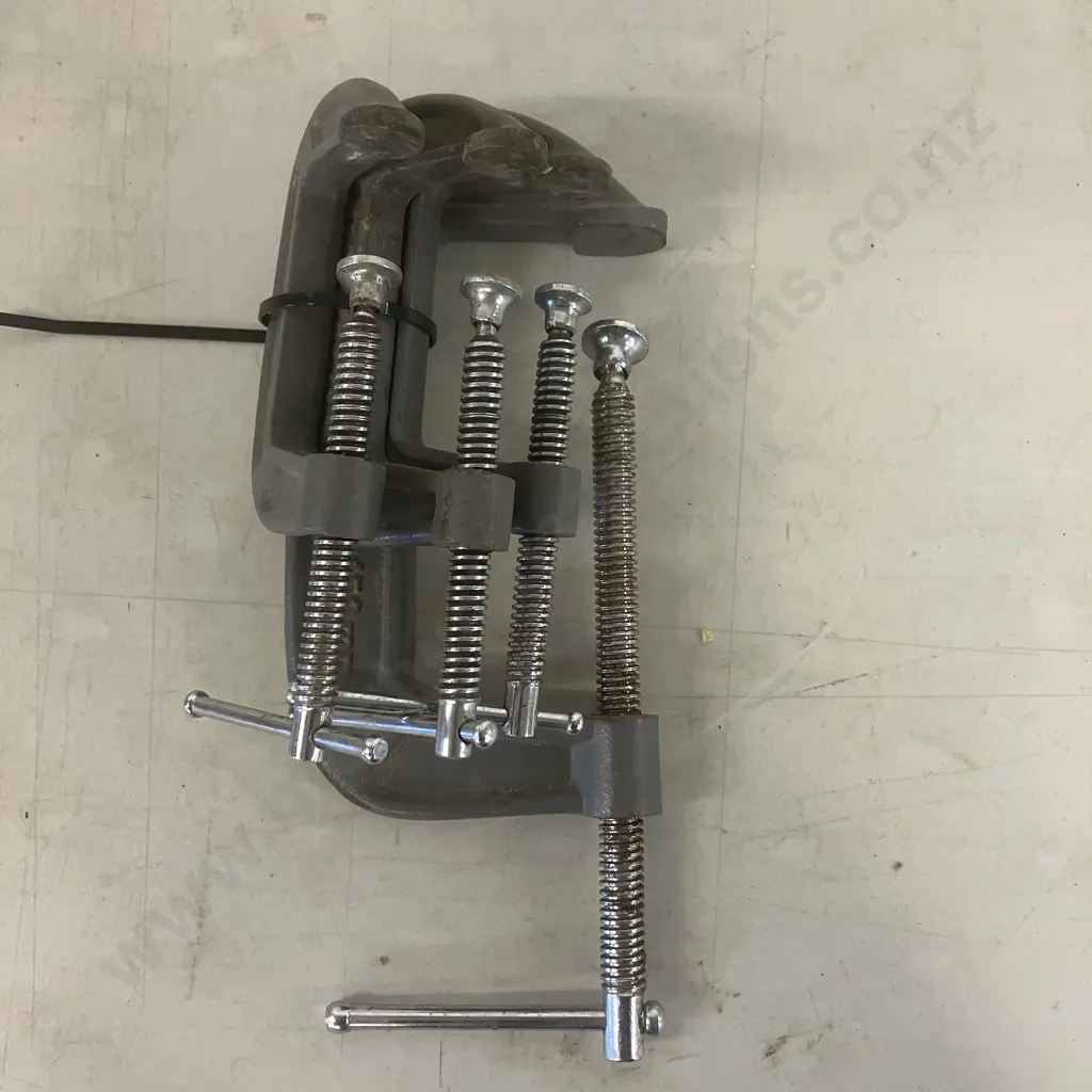 Fuller G-Clamps - 6" & 3 x 3" Image 1++