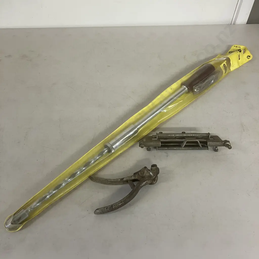 Vintage Stanley Yankee No. 131B Automatic Spiral Ratchet Screwdriver in Original Packaging With 4 x Bits Image 1++