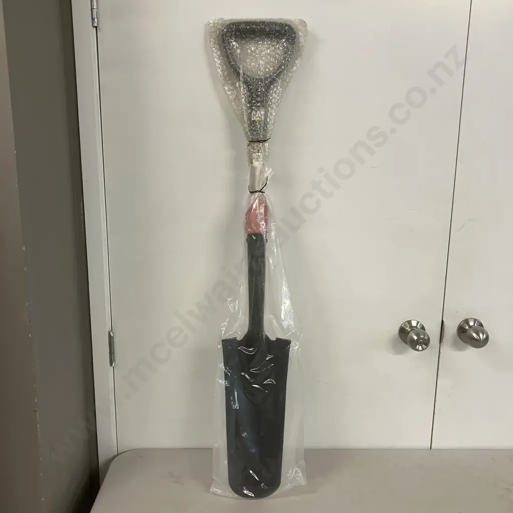 New CAT 555-7121 D-Handle Drain Spade Shovel Image 1++