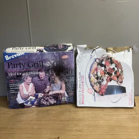 Breville Party Grill, Stevens 38cm Pizza Stone With Stand & Cutter