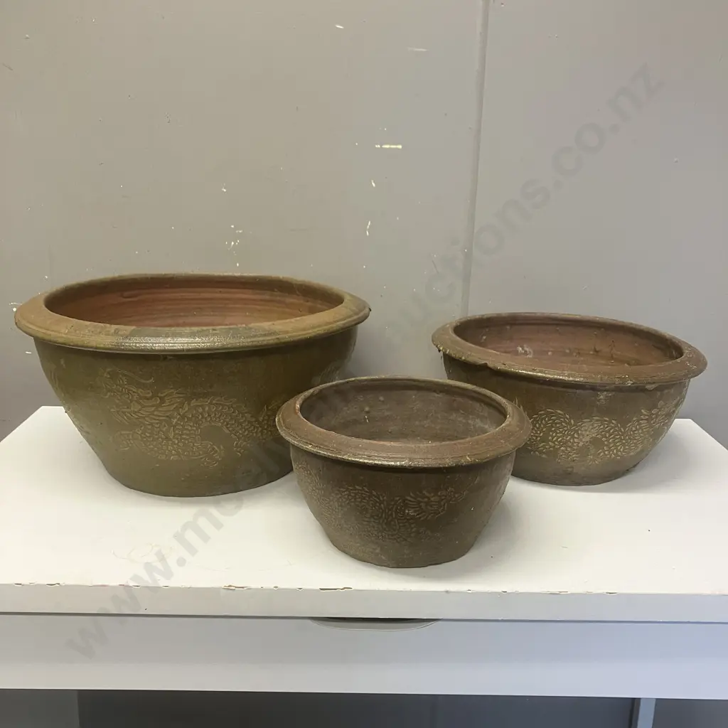 Set of Three Dragon Pots - Graduated Sizes Image 1++