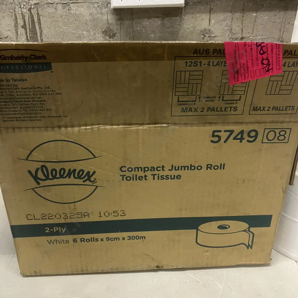 Kleenex Compact Jumbo Roll Toilet Tissue x 6 Rolls With 8 x Rolls Of Unbranded Toilet Tissue Image 1++