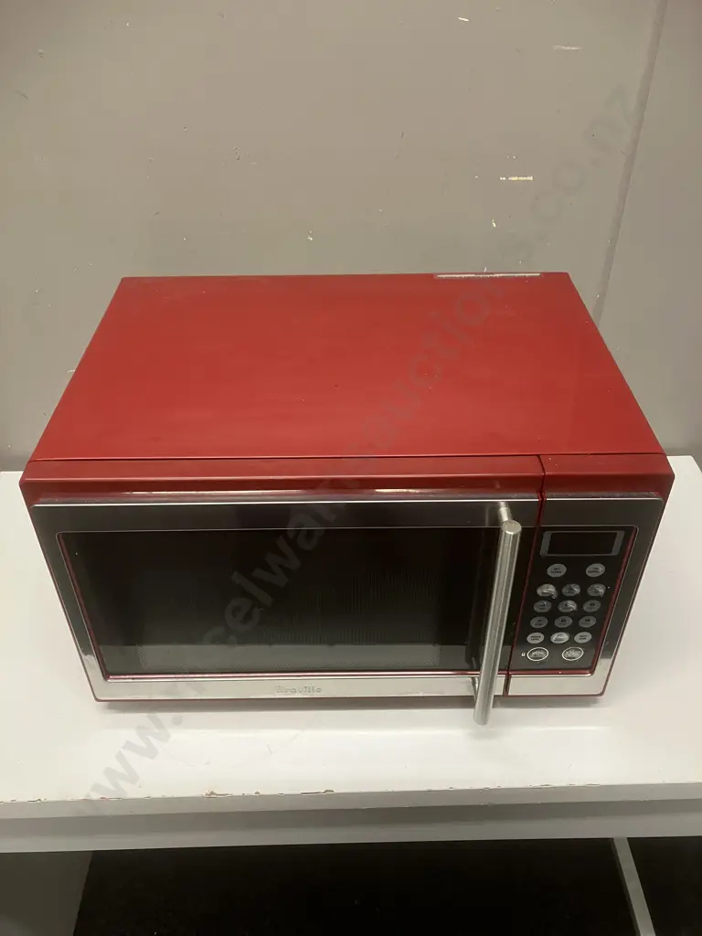 Breville The Quick & Easy Microwave Oven 34 Litre Red - Model BMO300CB/A Image 1++