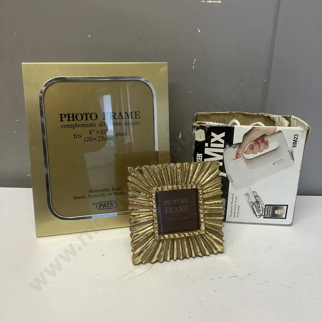 2 x Photo Frames With a Black & Decker Handy Mix Image 1++