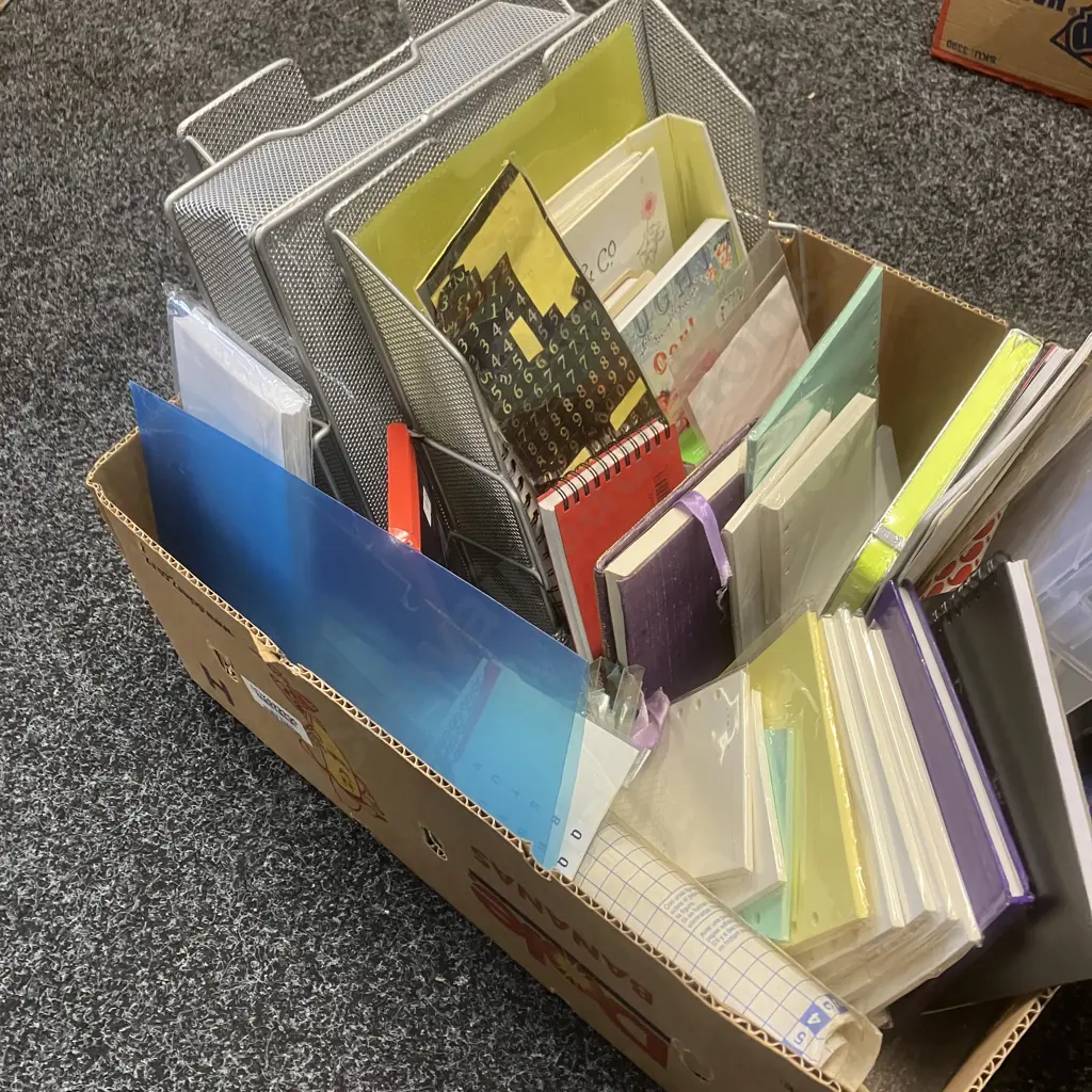 Box Lot Stationery Image 1++