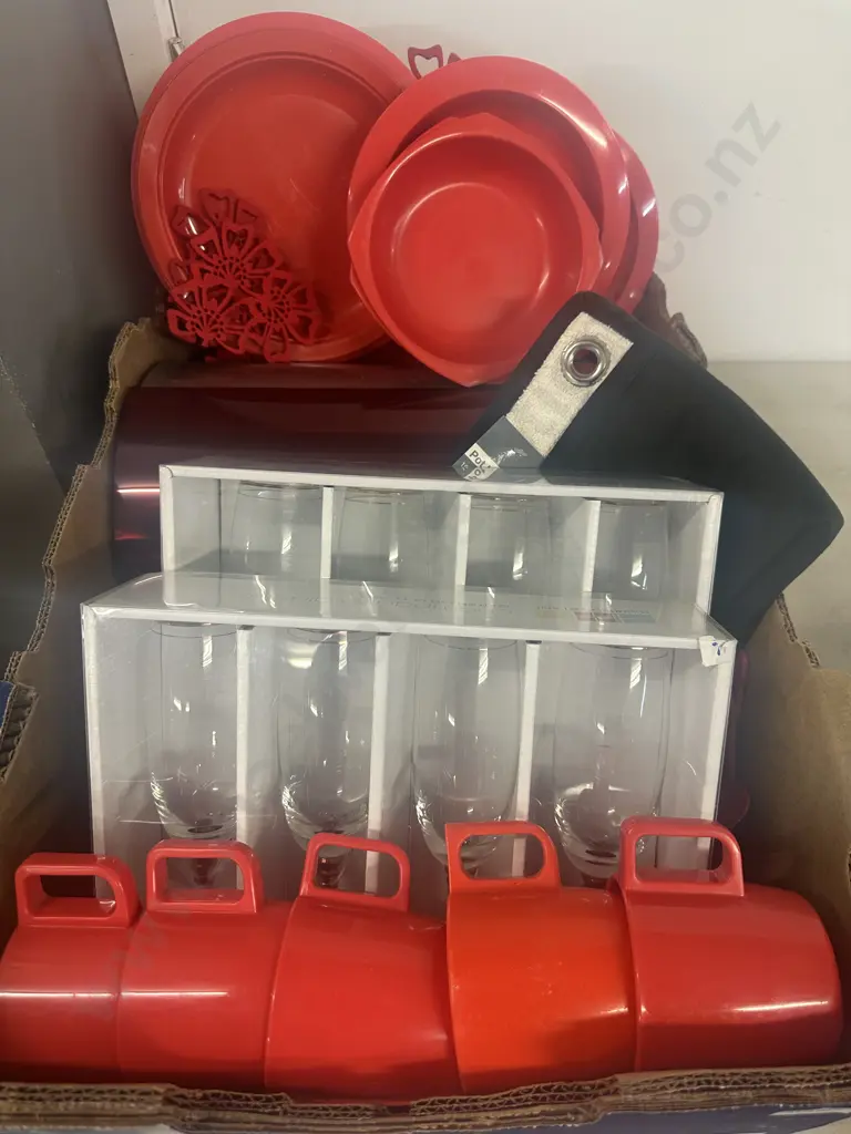 Box Lot Bread Bin, Plasticware, Glasses Etc Image 1++
