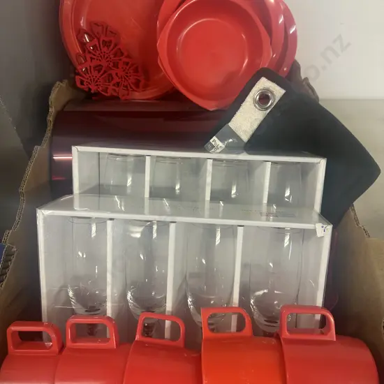 Box Lot Bread Bin, Plasticware, Glasses Etc