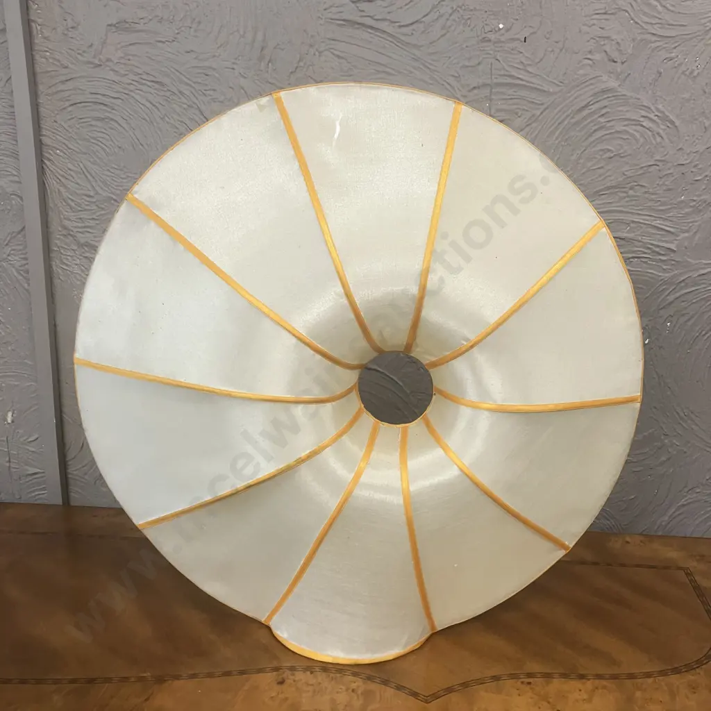 Large Shell Shaped Lamp. 58 x 60cm Image 1++